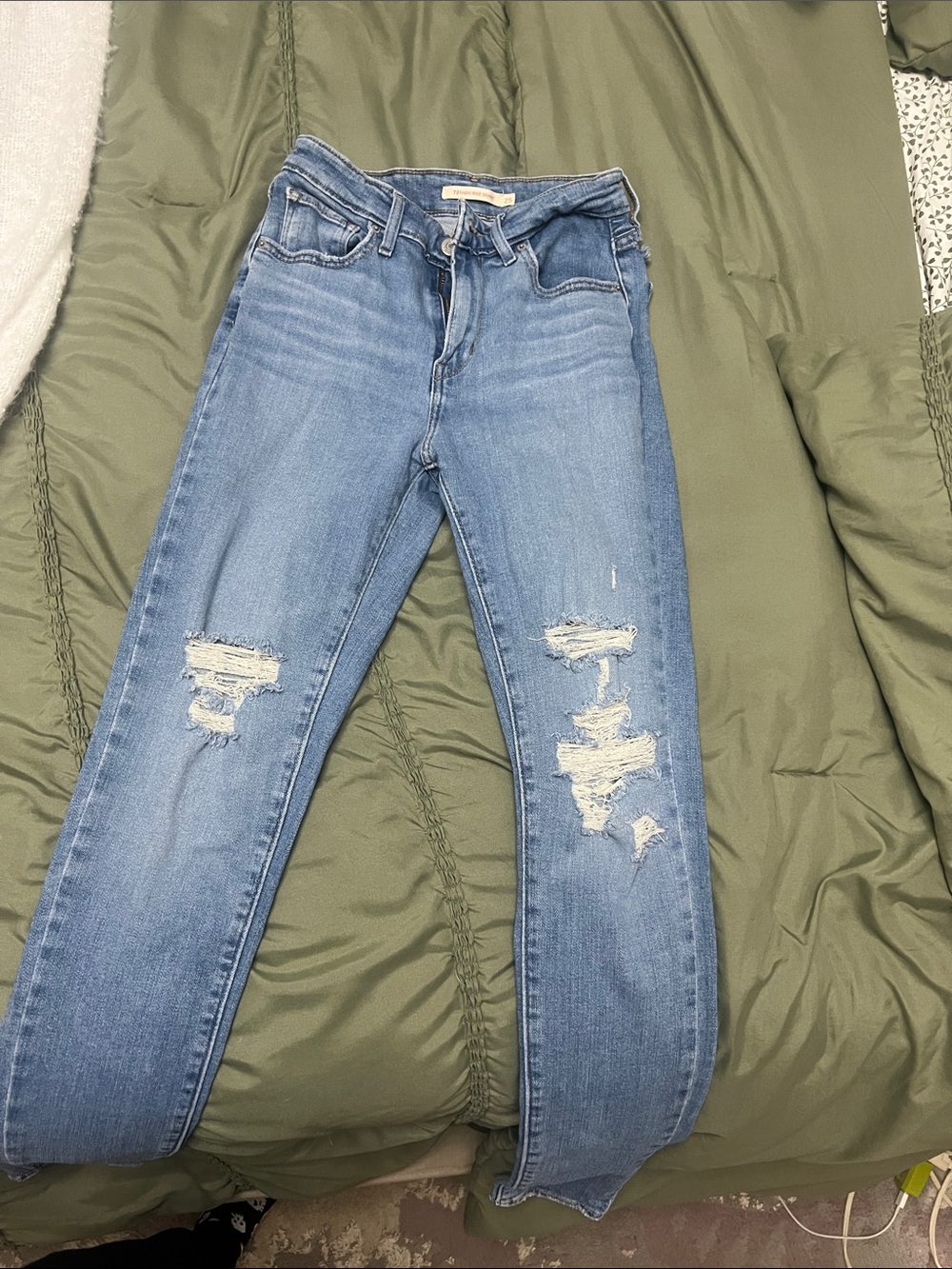 Levi Light Blue Distressed Women’s Jeans